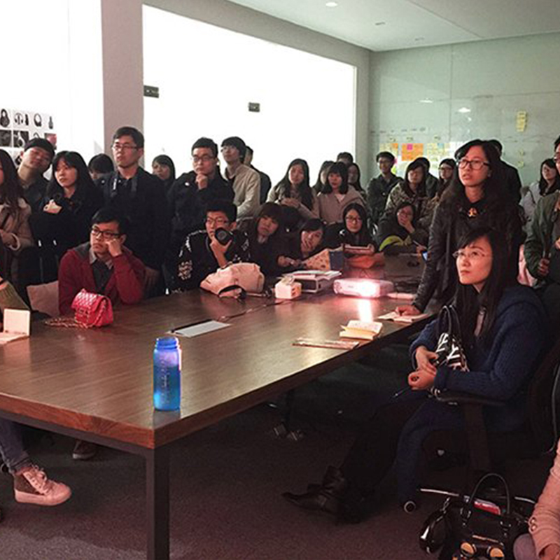 山東大學(xué)工業(yè)設(shè)計(jì)學(xué)院12屆大三學(xué)生來我木馬參觀學(xué)習(xí)！