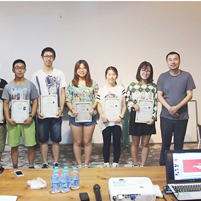 木馬設(shè)計(jì)學(xué)院**屆學(xué)員畢業(yè)典禮完美收官！