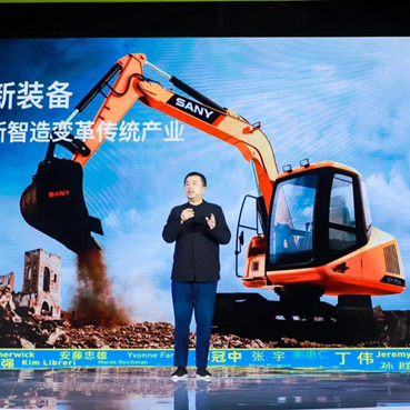 丁偉丨設(shè)計(jì)從服務(wù)型轉(zhuǎn)向驅(qū)動型，助推制造業(yè)和互聯(lián)網(wǎng)商業(yè)